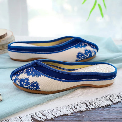 Veowalk Handmade Mesh Breathable Flat Slippers Women's Flat Heel Old Peking Shoes Design Soft Sole Slippers Beach Flip Flops